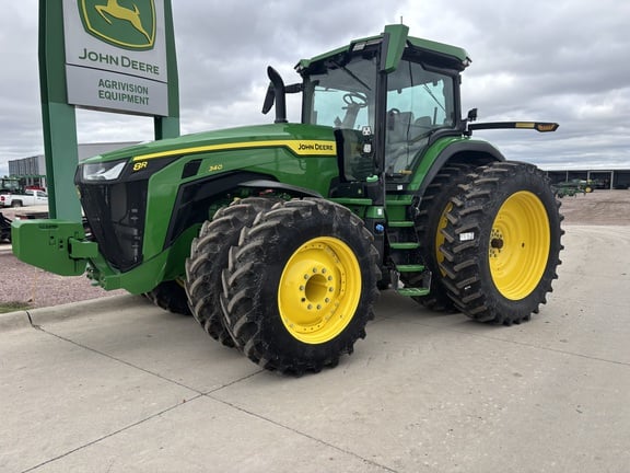 2024 John Deere 8R 340 Equipment Image0