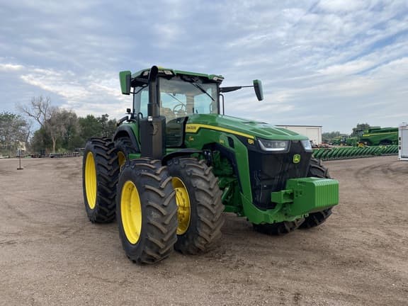 Image of John Deere 8R 340 equipment image 2