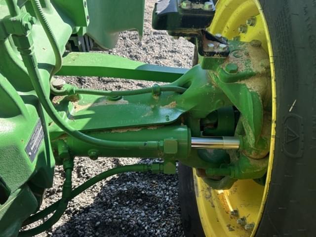 Image of John Deere 8R 340 equipment image 2