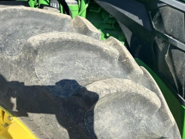 Image of John Deere 8R 340 equipment image 3