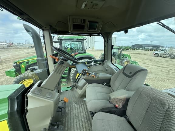 Image of John Deere 8R 340 equipment image 2