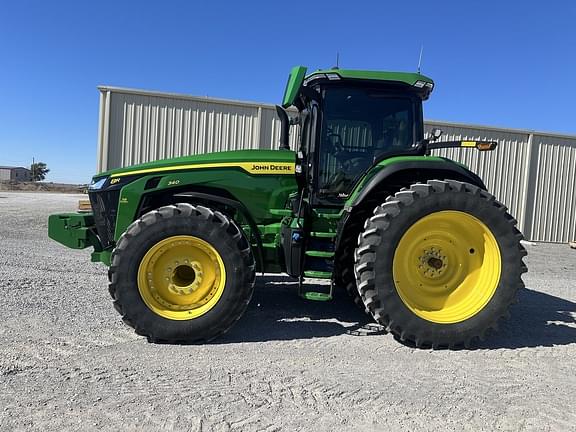 Image of John Deere 8R 340 equipment image 1