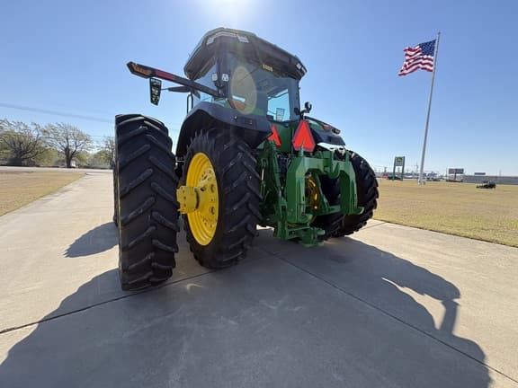 Image of John Deere 8R 340 equipment image 2