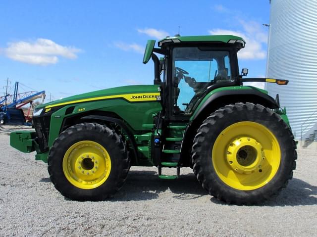 Image of John Deere 8R 340 equipment image 2