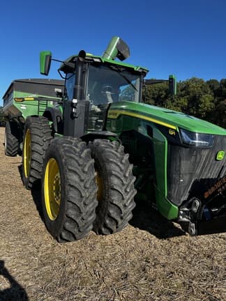 Image of John Deere 8R 340 equipment image 2