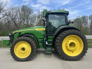 2024 John Deere 8R 340 Image