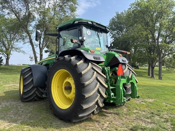 Image of John Deere 8R 340 equipment image 4