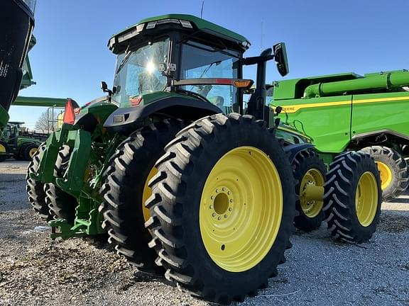Image of John Deere 8R 340 equipment image 2