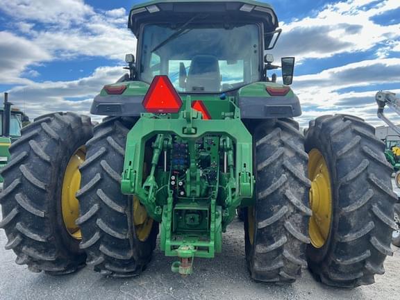Image of John Deere 8R 340 equipment image 4