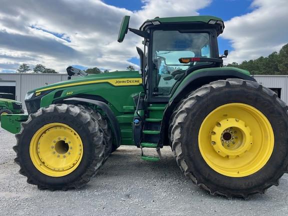 Image of John Deere 8R 340 equipment image 2