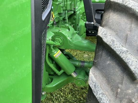 Image of John Deere 8R 340 equipment image 3