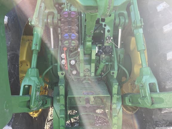 Image of John Deere 8R 340 equipment image 4