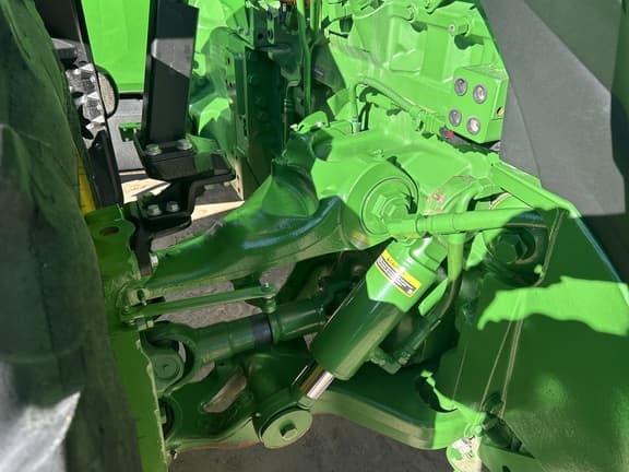 Image of John Deere 8R 340 equipment image 3