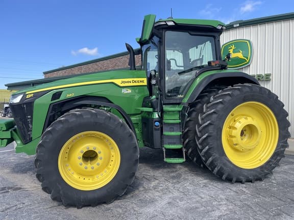 Image of John Deere 8R 340 equipment image 2