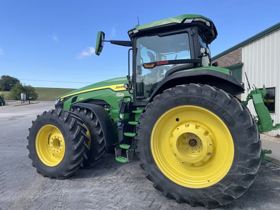 Image of John Deere 8R 340 equipment image 3