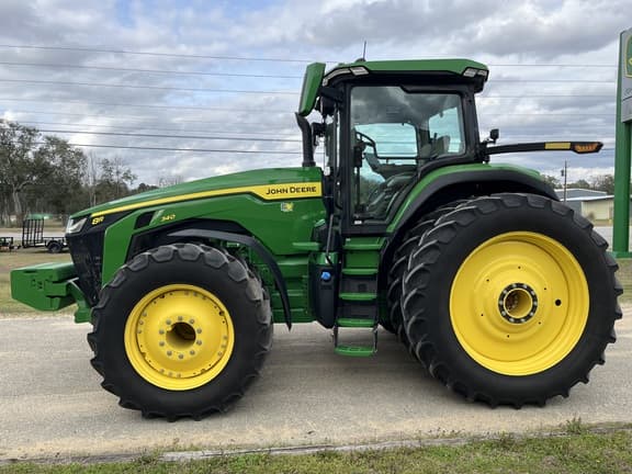 Image of John Deere 8R 340 equipment image 4