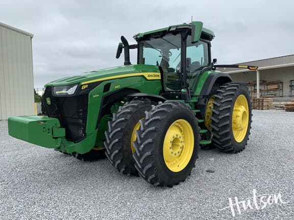 Image of John Deere 8R 340 equipment image 2