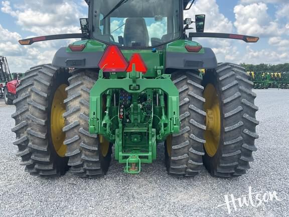 Image of John Deere 8R 340 equipment image 4