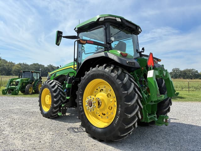 Image of John Deere 8R 340 equipment image 2