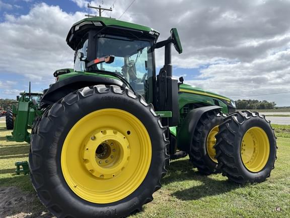 Image of John Deere 8R 340 equipment image 4