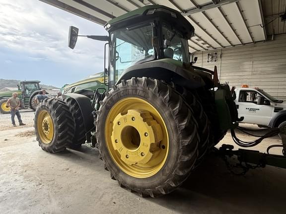 Image of John Deere 8R 340 equipment image 3