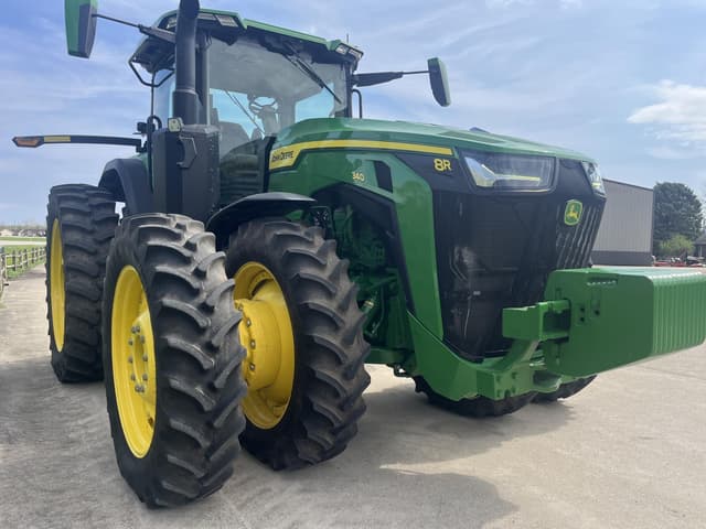 Image of John Deere 8R 340 equipment image 2