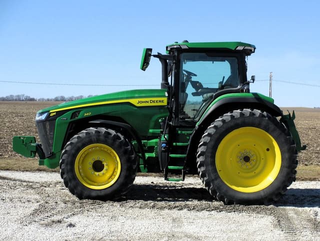 Image of John Deere 8R 340 equipment image 2
