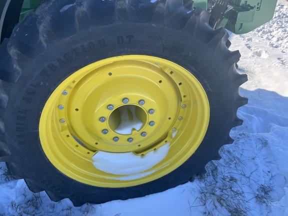 Image of John Deere 8R 340 equipment image 2
