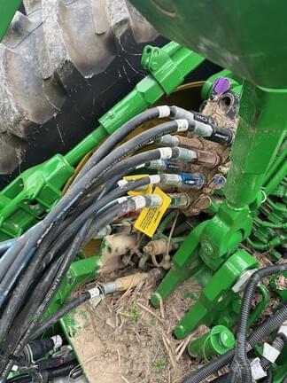 Image of John Deere 8R 340 equipment image 3