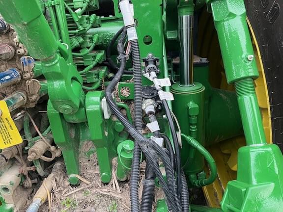 Image of John Deere 8R 340 equipment image 2
