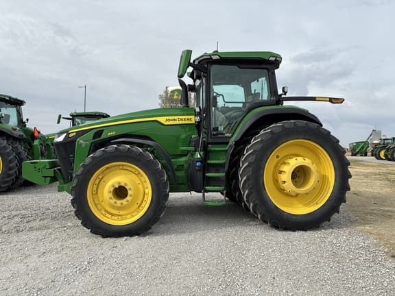 Image of John Deere 8R 340 equipment image 1