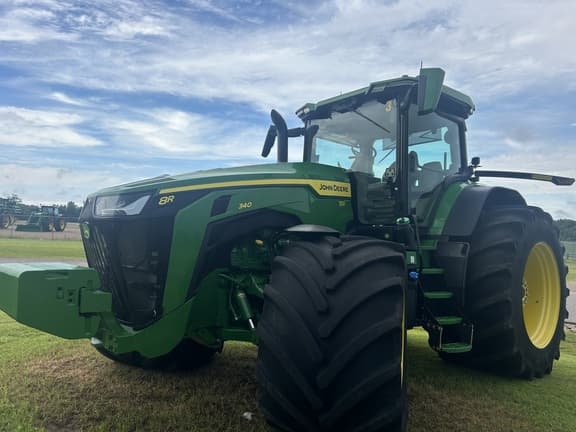 Image of John Deere 8R 340 equipment image 3