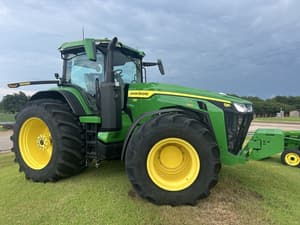 2024 John Deere 8R 340 Image