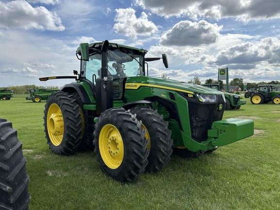 Image of John Deere 8R 340 equipment image 4