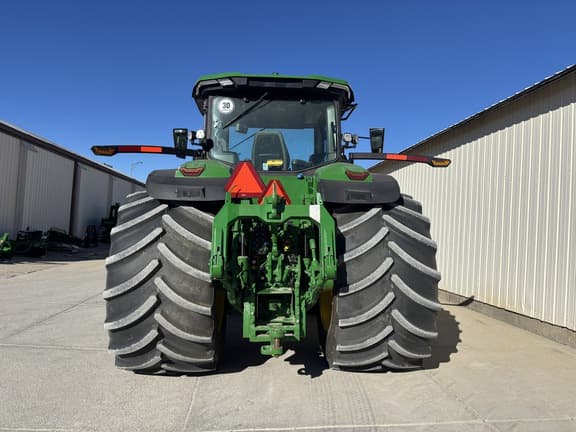 Image of John Deere 8R 340 equipment image 2