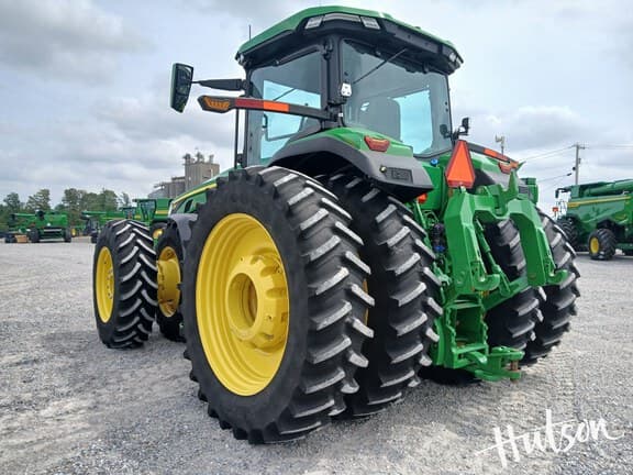 Image of John Deere 8R 340 equipment image 4