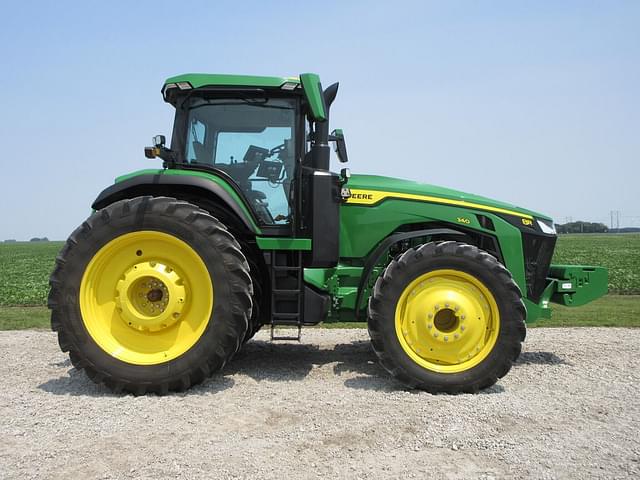 Image of John Deere 8R 340 equipment image 4