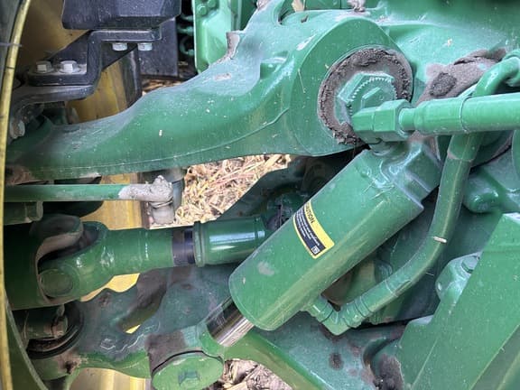Image of John Deere 8R 340 equipment image 3