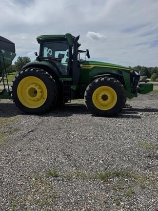 Image of John Deere 8R 340 equipment image 4
