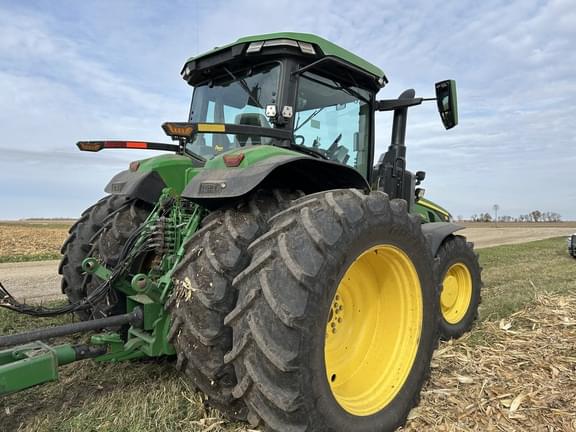 Image of John Deere 8R 340 equipment image 2