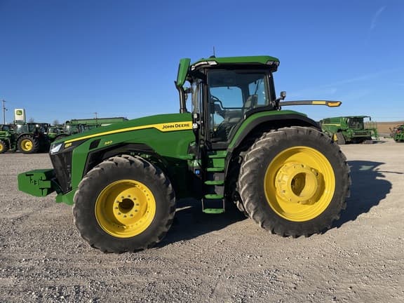 Image of John Deere 8R 340 equipment image 3