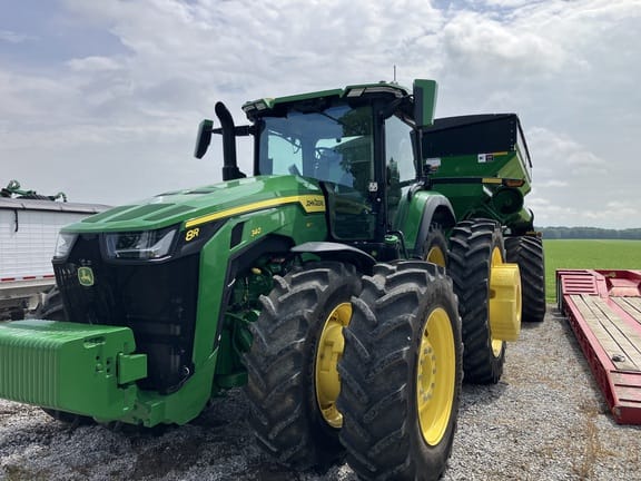 2024 John Deere 8R 340 Equipment Image0