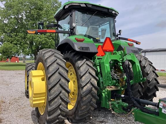 Image of John Deere 8R 340 equipment image 2