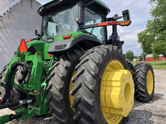 Image of John Deere 8R 340 equipment image 4