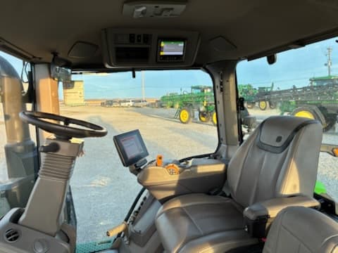 Image of John Deere 8R 340 equipment image 2