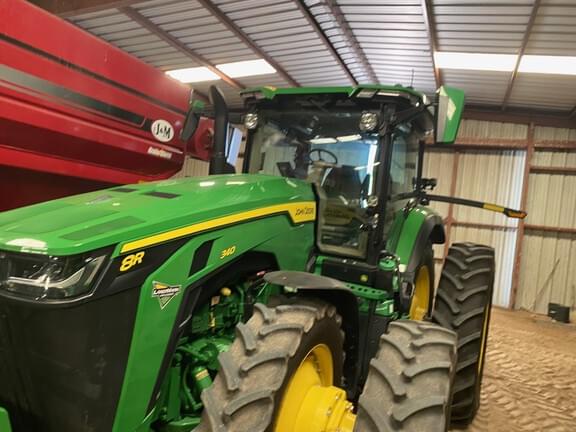Image of John Deere 8R 340 equipment image 2