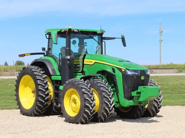 Image of John Deere 8R 340 equipment image 3