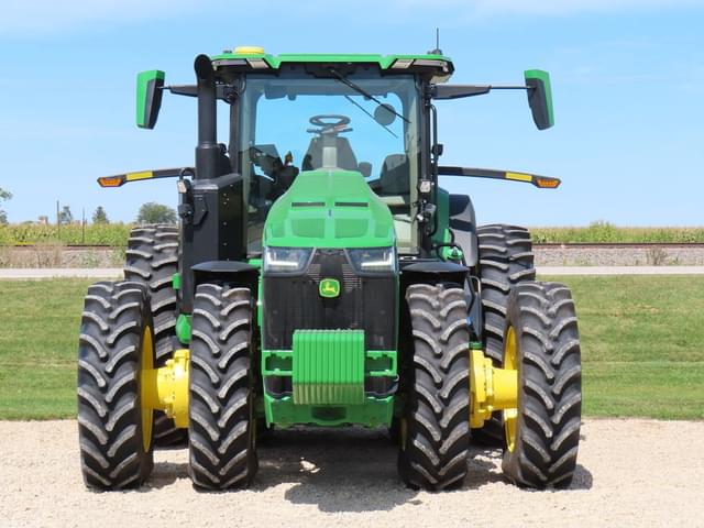 Image of John Deere 8R 340 equipment image 2