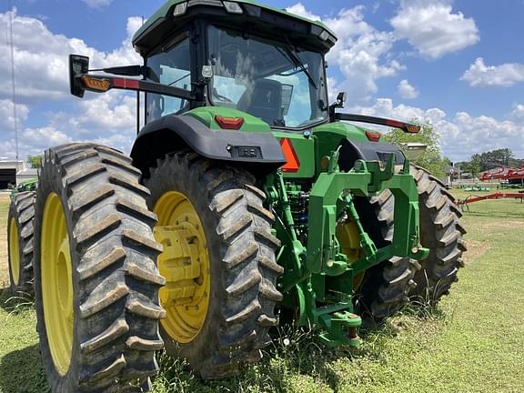 Image of John Deere 8R 340 equipment image 4