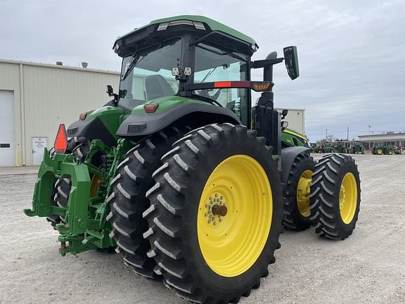 Image of John Deere 8R 340 equipment image 4